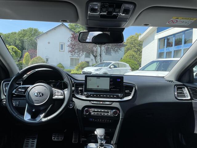 KIA Xceed 1.6 GDi PHEV ExecutiveLine | Trekhaak, Schuifdak, Stoel ventilatie, Digitaal Display, Lederen bekleding, Dealer onderhouden, 1e eigenaar, Parkeersensoren V+A, 18 inch velgen, FULL OPTION!