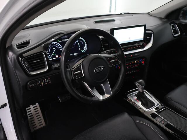 KIA Xceed 1.6 GDi PHEV ExecutiveLine | Panoramadak | Lederen Bekleding | Stoelventilatie | Elektrisch verstelb. bestuurdersstoel met geheugen | Stoel/Stuurwielverwarming