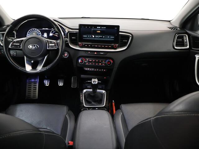 KIA Xceed 1.4 T-GDi ExecutiveLine | Panoramadak | Lederen Bekleding | JBL Audio | Dodehoekdetectie | Stoelventilatie | Elektrisch bedienbare bestuurdersstoel met geheugenfunctie