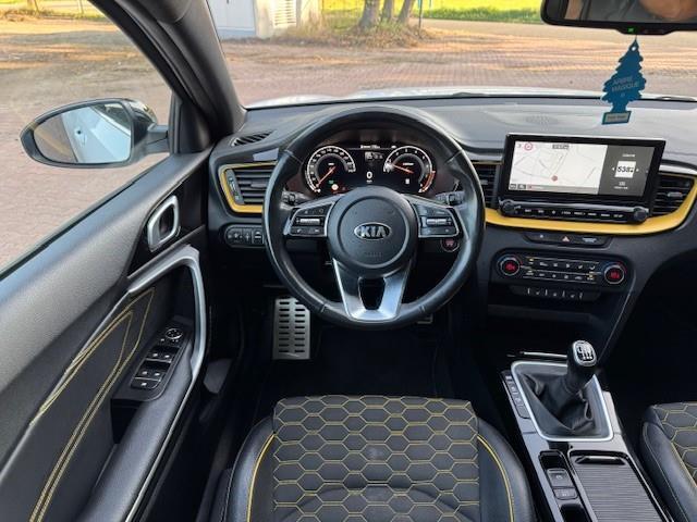KIA Xceed 1.5 T-GDi MHEV DYNAMIC PLUS LINE/PANO/ACARPLAY/HLEER/LED/FABRIEKSGARANTIE