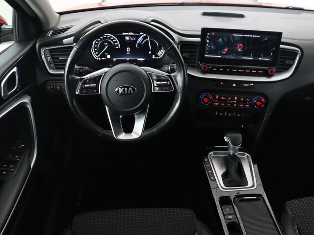 KIA Xceed 1.6 GDi PHEV DynamicLine | Automaat | Carplay | Automaat | Carplay | Stuurverwarming | Stoelverwarming | Adaptive cruise | Climate control | Camera | Navigatie | LMV 18 inch | LED