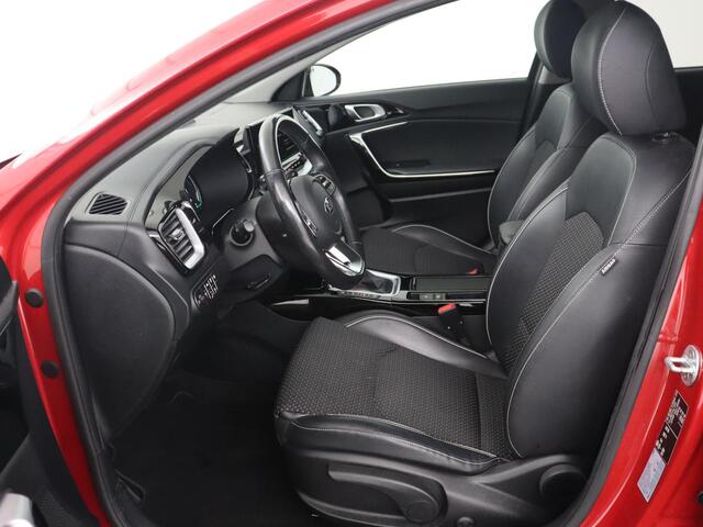 KIA Xceed 1.6 GDi PHEV DynamicLine | Automaat | Carplay | Automaat | Carplay | Stuurverwarming | Stoelverwarming | Adaptive cruise | Climate control | Camera | Navigatie | LMV 18 inch | LED