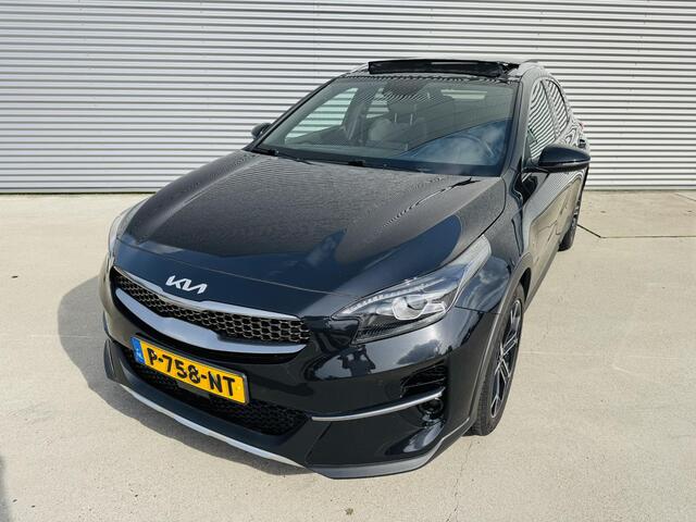 KIA Xceed 1.5 T-GDI MHEV Black Edition NL-Dealerauto | Keyless | Privacyglass | Stoel&Stuurverw.