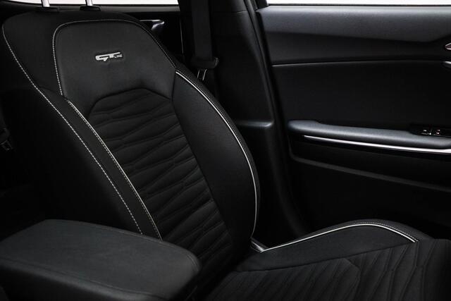 KIA Xceed 1.5 T-GDi GT-Line First Edition | PANORAMADAK | STUURVERWARMING | DAB | APPLE | CAMERA | TREKHAAK