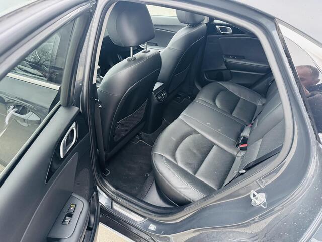 KIA Xceed 1.0 T-GDi ExecutiveLine Trekhaak NL-dealerauto |Panoramadak | Keyless | Stoel&Stuurverw.| Stoelkoeling | Memoryseat | Clima | Cruise | Navi | Camera