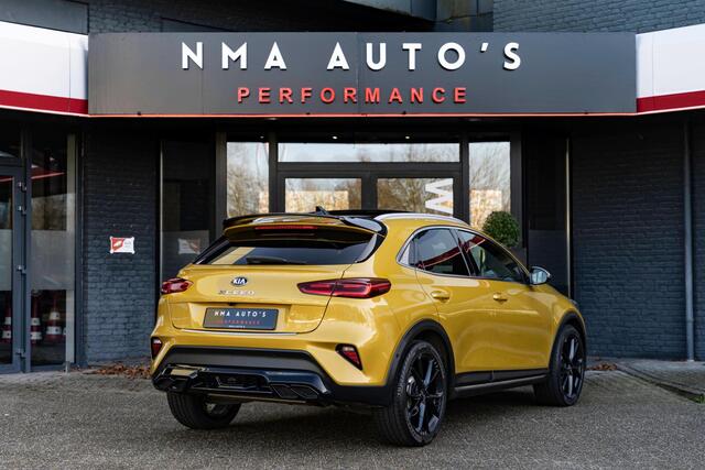 KIA Xceed 1.6 T-GDi LAUNCH EDITION PANO / ACC / SPECIAAL UITLAAT / BOMVOL / DEALAER ONDERHOUDEN / CUSTOM