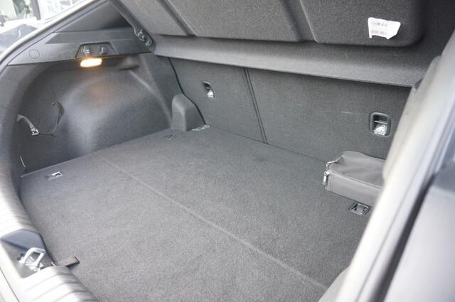 KIA Xceed 1.6 GDi Plug in Hybrid DynamicLine WINTERPACK | NAVI