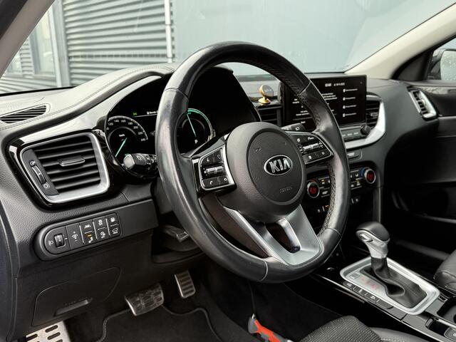 KIA Xceed BWJ 2021 | 1.6 GDi PHEV 141PK ExecutiveLine | TREKHAAK | PANO | LEER | 18'' LMV | CAMERA | STOELVERW | ACHTERBANK VERW | CARPLAY |