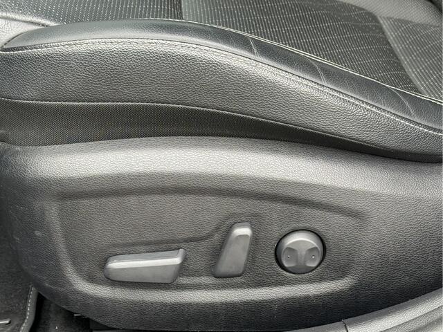 KIA Xceed BWJ 2021 | 1.6 GDi PHEV 141PK ExecutiveLine | TREKHAAK | PANO | LEER | 18'' LMV | CAMERA | STOELVERW | ACHTERBANK VERW | CARPLAY |