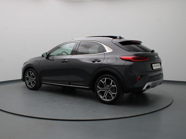KIA Xceed 1.6 GDi PHEV ExecutiveLine 140pk Camera | Adapt. Cruise | Stoel-/stuurverw. | Panoramadak
