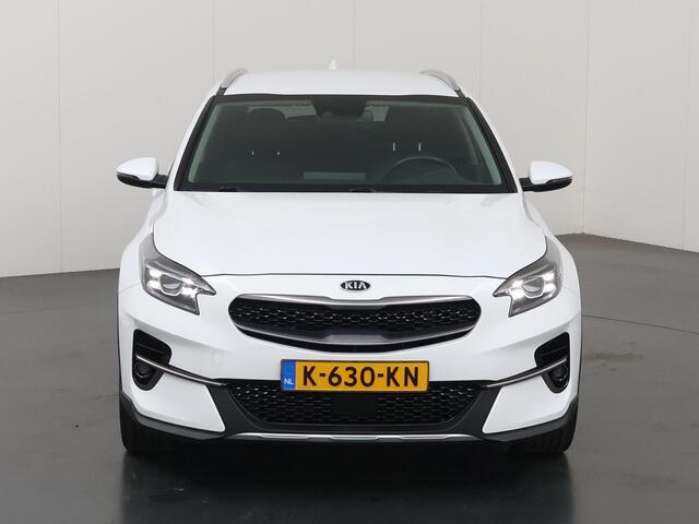 KIA Xceed 1.0 T-GDi DynamicPlusLine | Navigatiesysteem | Stoel/Stuurwielverwarming | Parkeercamera | Climate control | Apple/Android CarPlay |