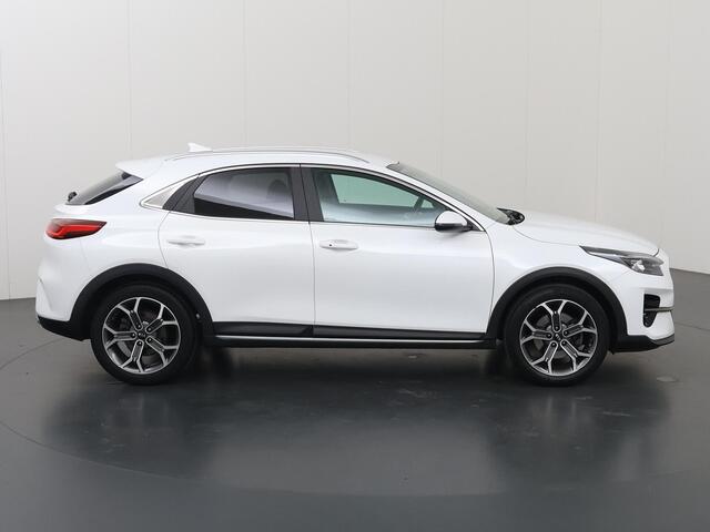 KIA Xceed 1.0 T-GDi DynamicPlusLine | Navigatiesysteem | Stoel/Stuurwielverwarming | Parkeercamera | Climate control | Apple/Android CarPlay |