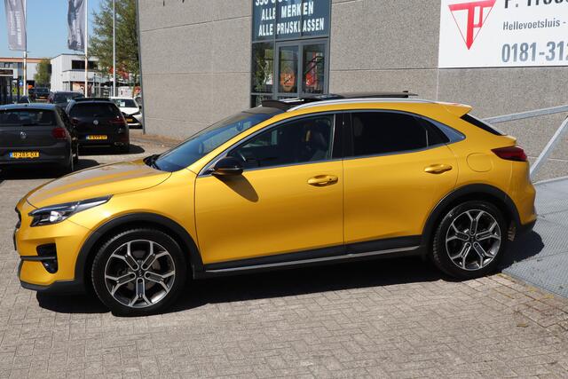 KIA Xceed 1.4 T-GDi DynamicPlusLine Panoramadak!Stuurverwarming/Stoelverwarming/Lane assist/Adaptieve cruise control/Apple carplay/Achteruitrijcamera/Navigatie/DAB/