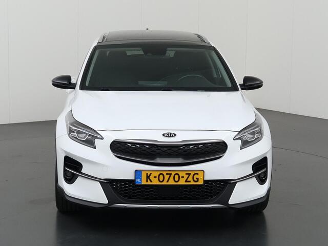 KIA Xceed 1.6 GDi PHEV ExecutiveLine | Trekhaak | Panoramadak | Lederen Bekleding | Stoelventilatie | Elektrisch verstelb. bestuurdersstoel met geheugen | Stoel/Stuurwielverwarming