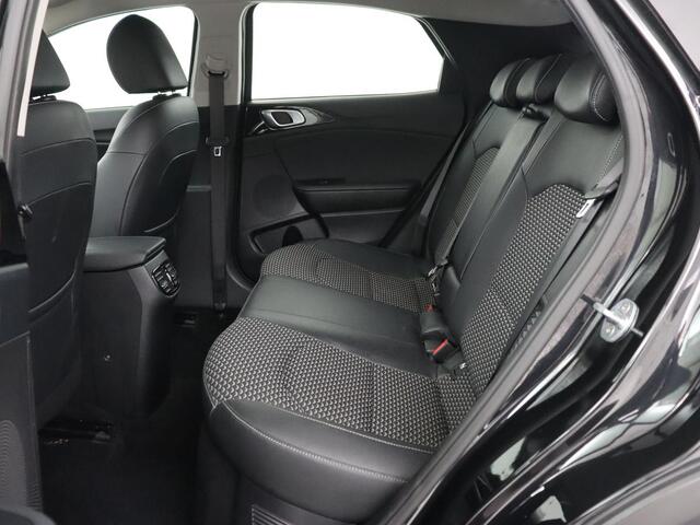 KIA Xceed 1.6 GDi PHEV DynamicLine | Carplay | Keyless | Half leder | Navigatie | Full LED | Parkeerhulp | Climate control | Bluetooth | Cruise control | Plug In