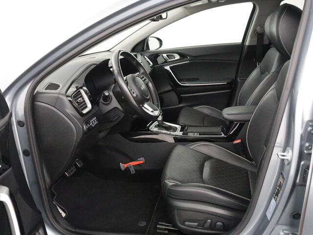 KIA Xceed 1.6 GDi PHEV ExecutiveLine | Panoramadak | Stoelventilatie | Leder | Adaptive cruise | Camera | Achterbankverwarming | Memory | Side Assist | Navigatie | Keyless | Full LED | Stoelverwarming | Plug In