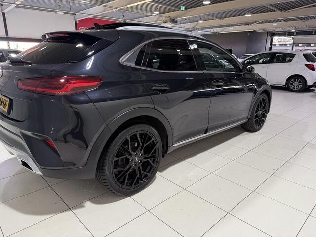 KIA Xceed 1.5 T-GDI MHEV Black Edition Automaat, Schuif Kantel dak, Stoel en Stuur verwarming, Apple Carplay/Android Auto, Navigatie, Camera.