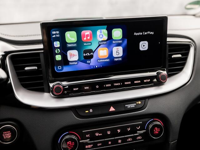 KIA Xceed 1.6 GDi PHEV DynamicPlusLine 141Pk Automaat (APPLE CARPLAY, LEDER, CAMERA, TREKHAAK, ADAPTIVE CRUISE CONTROL, STUURVERWARMING, STOELVERKOELING/VERWARMING, ELEKTRISCHE STOELEN, LEDER DASHBOARD, KEYLESS ENTRY, NIEUWSTAAT)