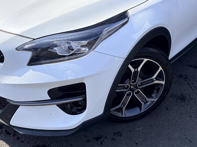KIA Xceed 1.4 T-GDi DynamicPlusLine | Schuif/kantel dak | Stoel/stuurverwarming | Uniek interieur!! | Trekhaak |