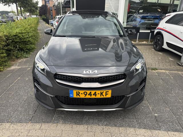 KIA Xceed 1.5 T-GDI MHEV DynamicPlusLine Style Pack Schuif/Kanteldak, Navigatie, Stoel/Stuurverwarming, Elektrische Achterklep, Draadloos Opladen, Enz...