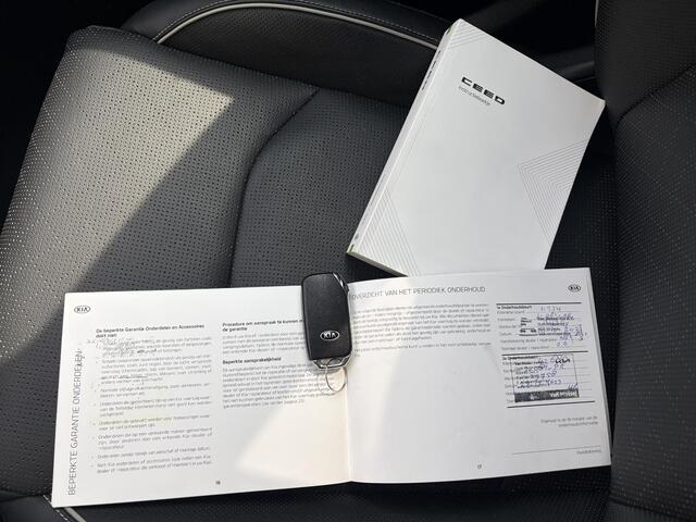KIA Xceed 1.6 T-GDi ExecutiveLine / Stoelverwarming voor en achter / Stoelventilatie / Elektrisch schuif-kanteldak / Elektrische achterklep / Trekhaak (1410 KG) / Adaptieve Cruise Control / JBL audio