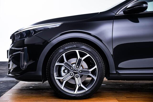 KIA Xceed 1.5 T-GDi GT-PlusLine Panoramdak - Adaptieve Cruise Control - Elektrisch verstelbare/verwarmde stoelen - Stuurverwarming - Surround view camera -