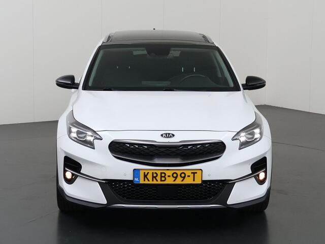 KIA Xceed 1.6 GDi PHEV ExecutiveLine | Trekhaak | Panoramadak | Lederen Bekleding | Stoelventilatie | Elektrisch verstelb. bestuurdersstoel met geheugen | Stoel/Stuurwielverwarming