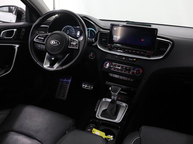 KIA Xceed 1.6 GDi PHEV ExecutiveLine | Trekhaak | Panoramadak | Lederen Bekleding | Stoelventilatie | Elektrisch verstelb. bestuurdersstoel met geheugen | Stoel/Stuurwielverwarming
