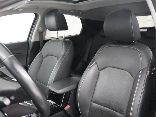 KIA Xceed 1.6 GDi PHEV ExecutiveLine | Panoramadak | Half leder | Stuur/stoel verwarming | Adaptive cruise | Stoelverkoeling | Climate control | Carplay | Camera | Park assist | Virtueel dashboard | PHEV