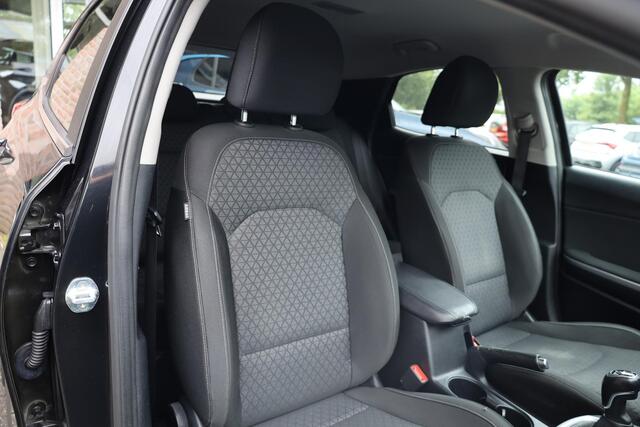 KIA Xceed 1.5 T-GDI MHEV DynamicLine STUUR/STOELVERW. CAMERA CARPLAY DAB CRUISE LANE-ASSIST CLIMA PDC 18''LMV ALL-SEASON!