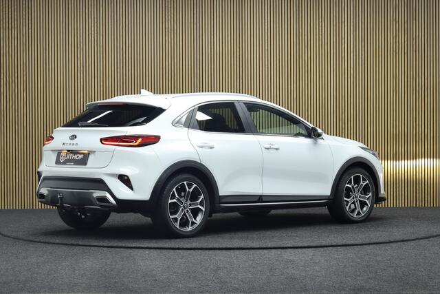 KIA Xceed 1.5 T-GDI MHEV ExecutiveLine | Adaptive-cruise | Parkeerassistent | Trekhaak | Camera | Clima | Parkeerhulp | Navigatie | Apple Carplay & Android Auto | Keyless | Stoel & Stuurverwarming