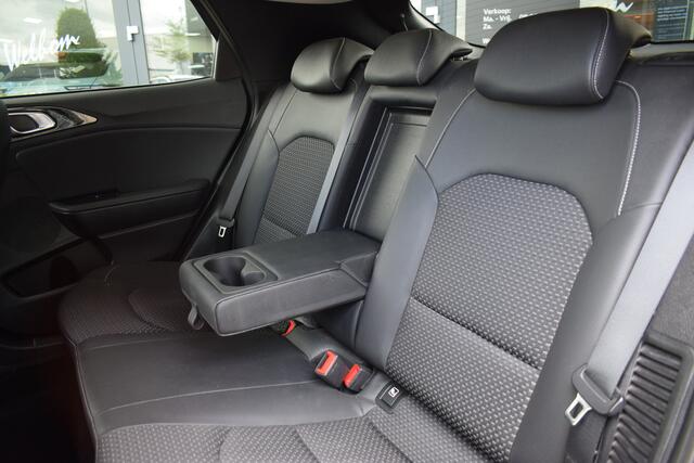 KIA Xceed 1.6 GDi PHEV DynamicPlusLine Automaat | Trekhaak | Stoel- & Stuurverwarming | Adaptieve Cruise Control | Tot 10Jr. Kia-Garantie |