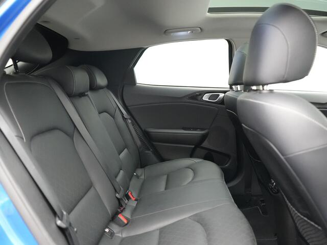 KIA Xceed 1.6 GDi ExecutiveLine PHEV 141pk Dealer O.H | Panodak | Trekhaak Afn. | Adaptive Cruise | Camera | Sportstoelen Memory & Ventilatie | Sportstoelen & Stuur Verwarmd | Keyless | Apple Carplay | DAB | Navigatie | 18"L.M | Plug In Hybrid |