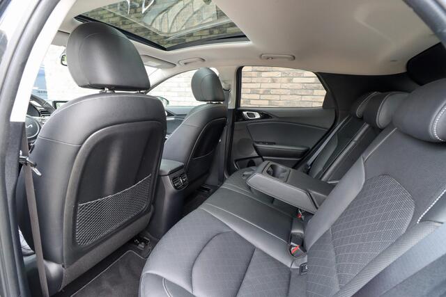 KIA Xceed 1.6 GDi PHEV ExecutiveLine | Panoramadak | Trekhaak | Leer | Rijklaarprijs - incl.garantie