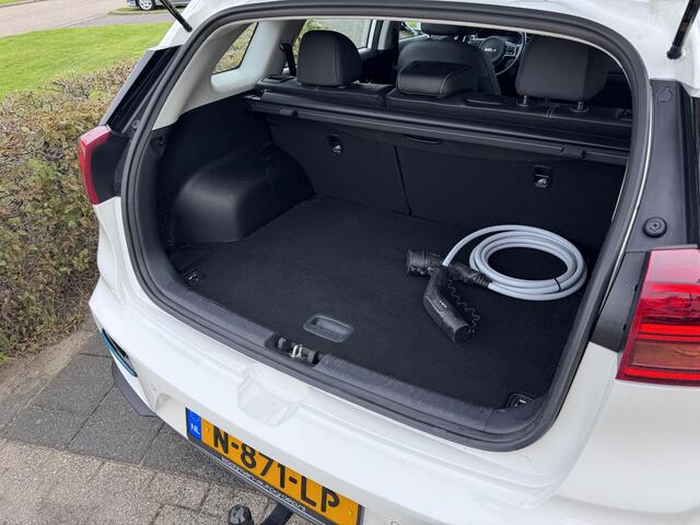 KIA e-Niro DynamicLine 64 kWh | NU 2.000 EURO SUBSIDIE | Navigatie | Afneembare Trekhaak | Enz...