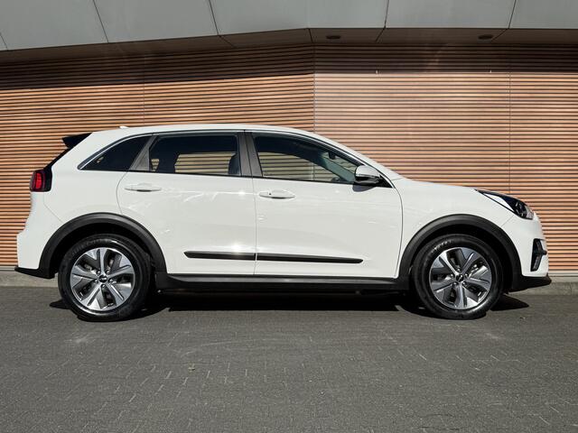 KIA e-Niro ComfortLine 64 kWh Navi By APP / Clima / Lm Velgen / Half Leer