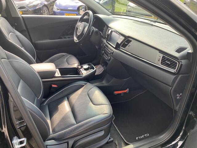 KIA e-Niro ExecutiveLine 64kWh | Leder | Stoel verwarming/ventilatie | Navigatie |