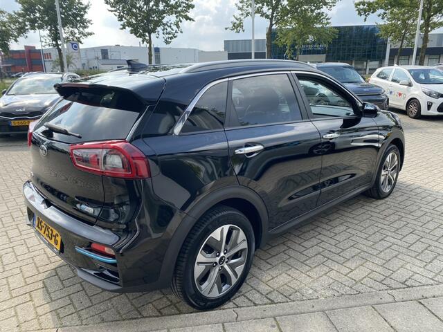 KIA e-Niro ExecutiveLine 64kWh | Leder | Stoel verwarming/ventilatie | Navigatie |