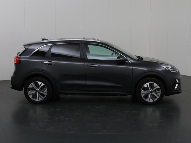 KIA e-Niro DynamicPlusLine 64 kWh | Panoramadak | Stoel/Stuurwielverwarming | Adaptieve Cruise Control | Keyless Go | LED Koplampen |