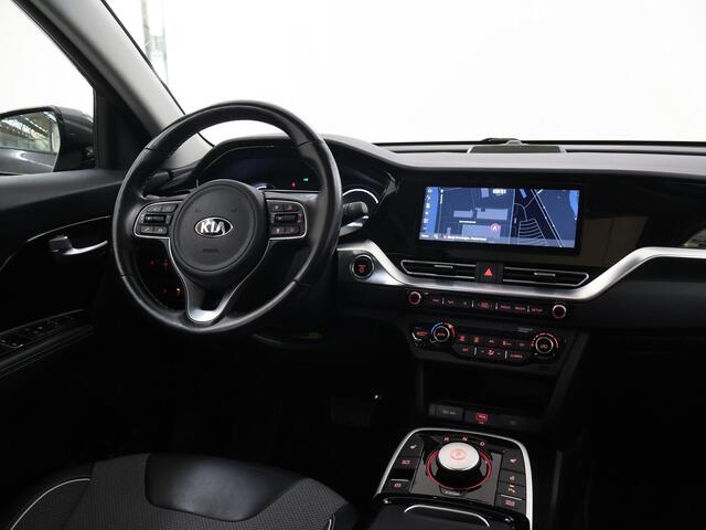 KIA e-Niro DynamicPlusLine 64 kWh | Panoramadak | Stoel/Stuurwielverwarming | Adaptieve Cruise Control | Keyless Go | LED Koplampen |