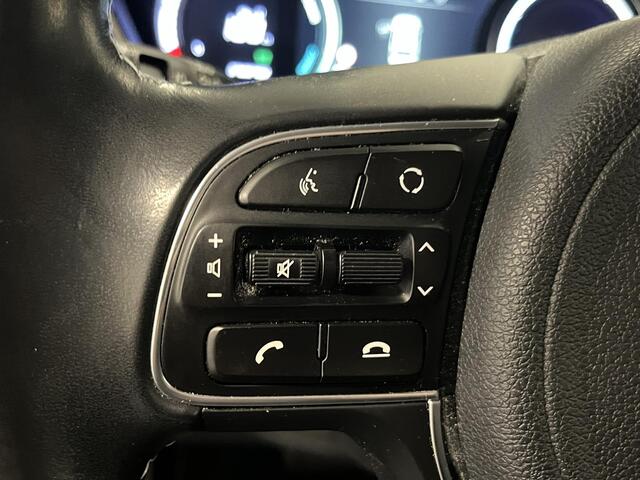 KIA e-Niro ExecutiveLine 64 kWh Met Trekhaak, Adaptieve Cruise Control, Elektrisch Verstelbare Bestuurdersstoel, Stoelverwarming en Verkoeling