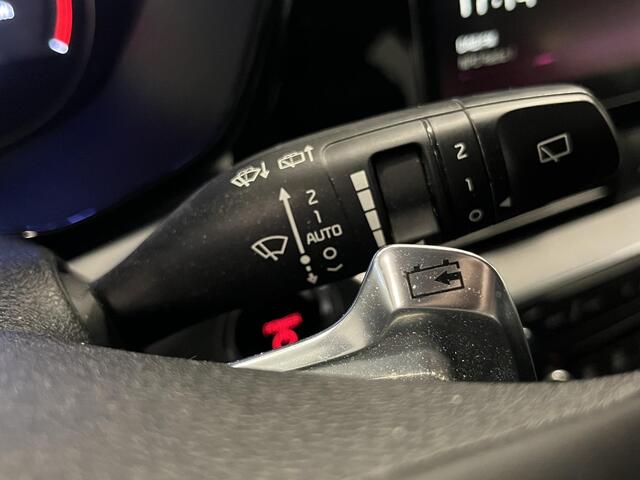 KIA e-Niro ExecutiveLine 64 kWh Met Trekhaak, Adaptieve Cruise Control, Elektrisch Verstelbare Bestuurdersstoel, Stoelverwarming en Verkoeling