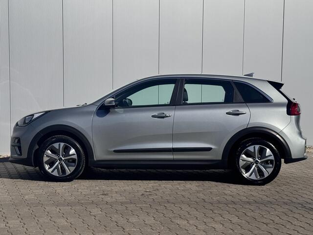 KIA e-Niro DynamicLine 64 kWh / Climate controle / Apple Carplay/Android Auto / Cruise Control / Navigatie / Lederen/stof Bekleding /