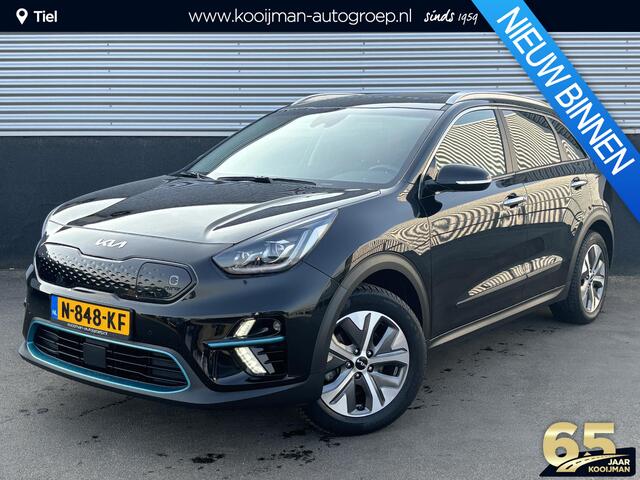 KIA e-Niro DynamicPlusLine 64 kWh Navigatie, Trekhaak, Stoel- & Stuurwielverwarming, Parkeersensoren voor + achter, Nieuw geleverd, 1e eign. Dealeronderhouden, Privacy glass, Smart Key