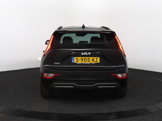 KIA e-Niro EV DynamicLine 64.8 kWh - Stoel-/stuurverwarming - Navigatie - Cruise Control - Climate Control - Keyless Fabrieksgarantie tot 02-2030