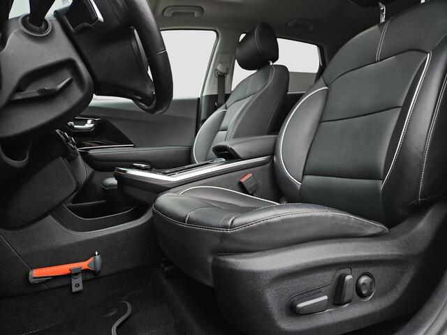KIA e-Niro ExecutiveLine 64 kWh | 1e Eigenaar | Geheugenfunctie stoelen | Adapt. Cruise | Schuif\Kanteldak | Stoelverwarming & Verkoeling |