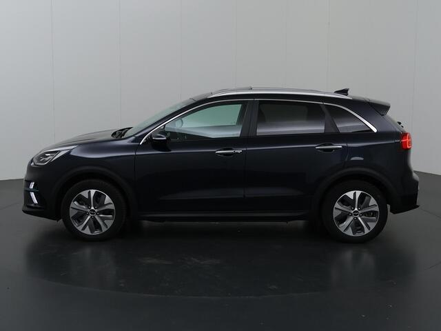 KIA e-Niro DynamicPlusLine 64 kWh | Panoramadak | Stoel/Stuurwielverwarming | Adaptieve Cruise Control | Keyless Go | LED Koplampen