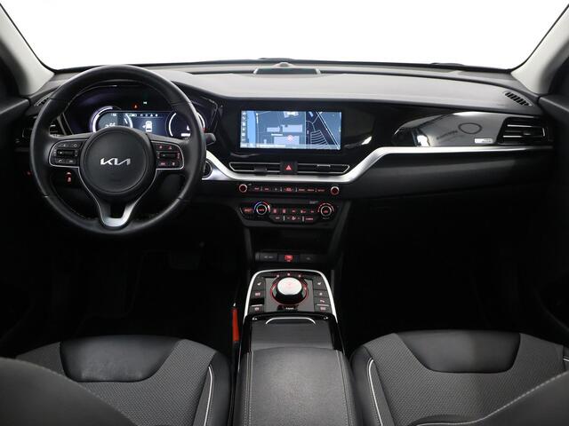 KIA e-Niro DynamicPlusLine 64 kWh | Panoramadak | Stoel/Stuurwielverwarming | Adaptieve Cruise Control | Keyless Go | LED Koplampen