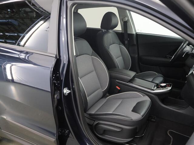 KIA e-Niro DynamicPlusLine 64 kWh | Panoramadak | Stoel/Stuurwielverwarming | Adaptieve Cruise Control | Keyless Go | LED Koplampen