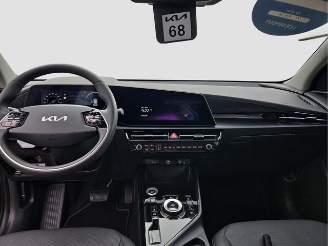 KIA e-Niro EV Air 64.8 kWh | NIEUWE AUTO | SNEL RIJDEN! | Parkeercamera | Navigatie | Climatronic | AndroidAuto / Apple Carplay | Leder |
